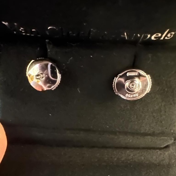 Van Cleef and Arpels Earrings - Picture 3 of 6